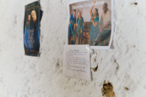 Pared encalada con ejercicios